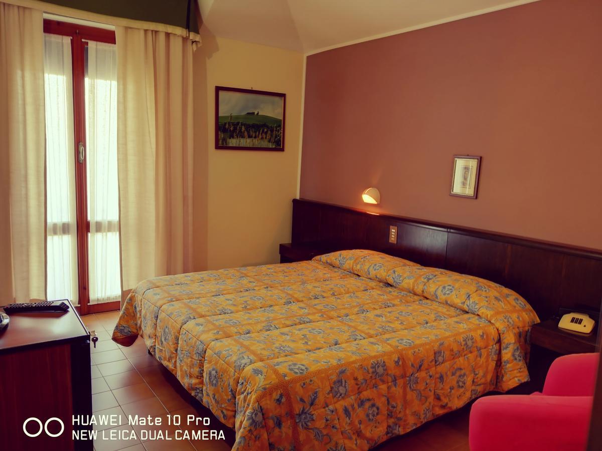 Hotel Firenze キアンチャーノ・テルメ エクステリア 写真