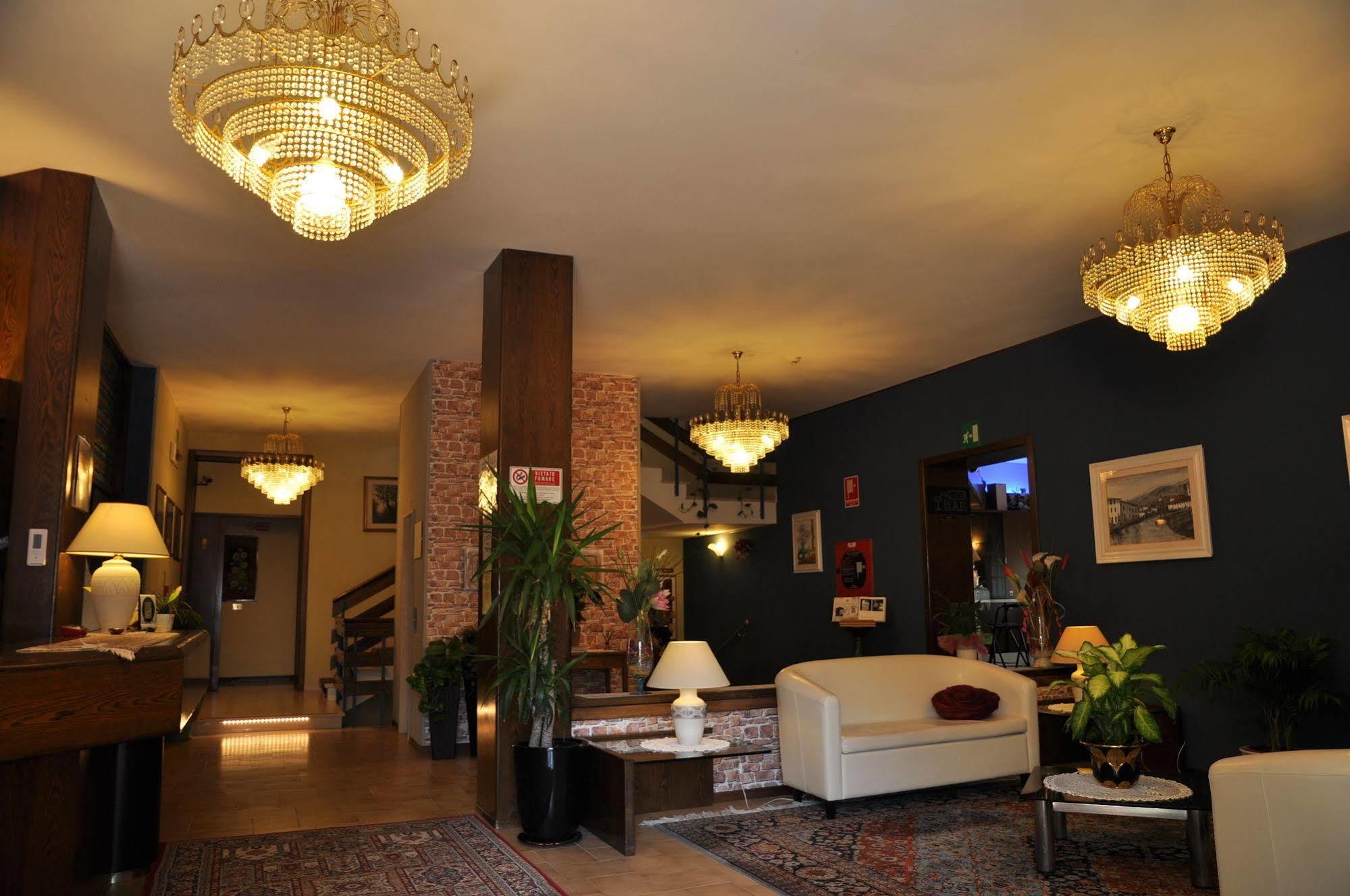 Hotel Firenze キアンチャーノ・テルメ エクステリア 写真